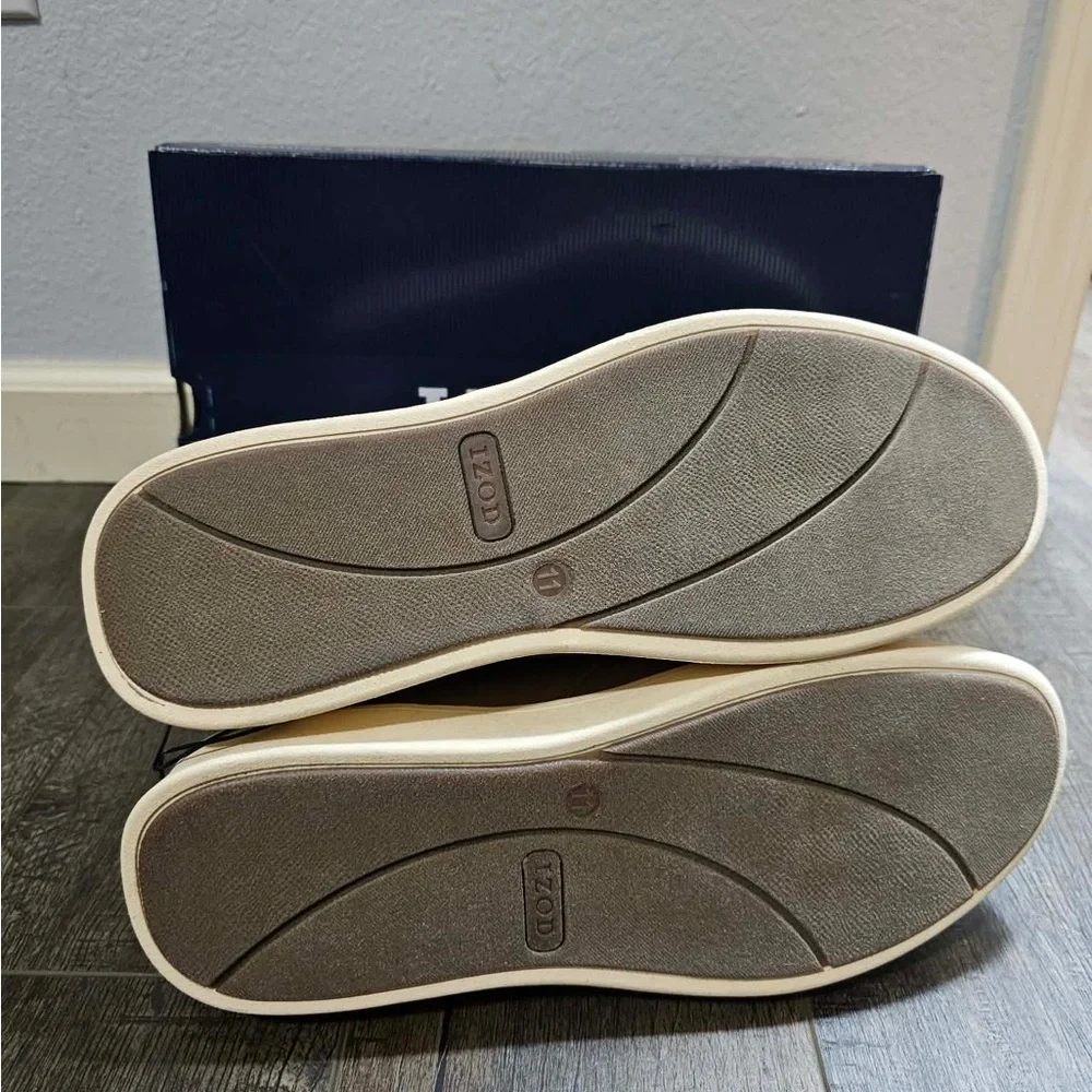 Izod Memory Foam Palmer Style In Brown New In Box